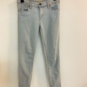 Free People Light wash skinny jeans